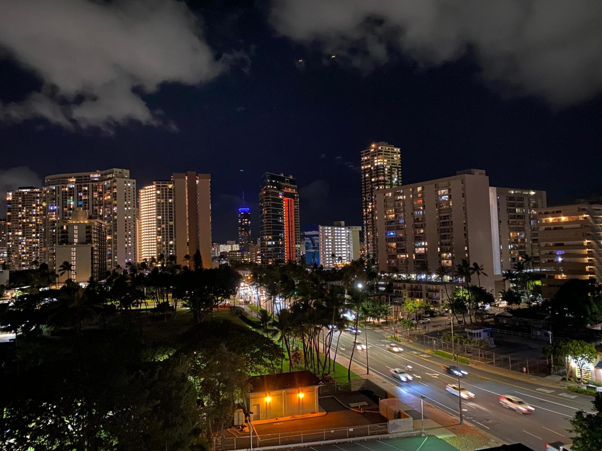 Cozy Studio With Free Parking In Waikiki Honolulu Bagian luar foto